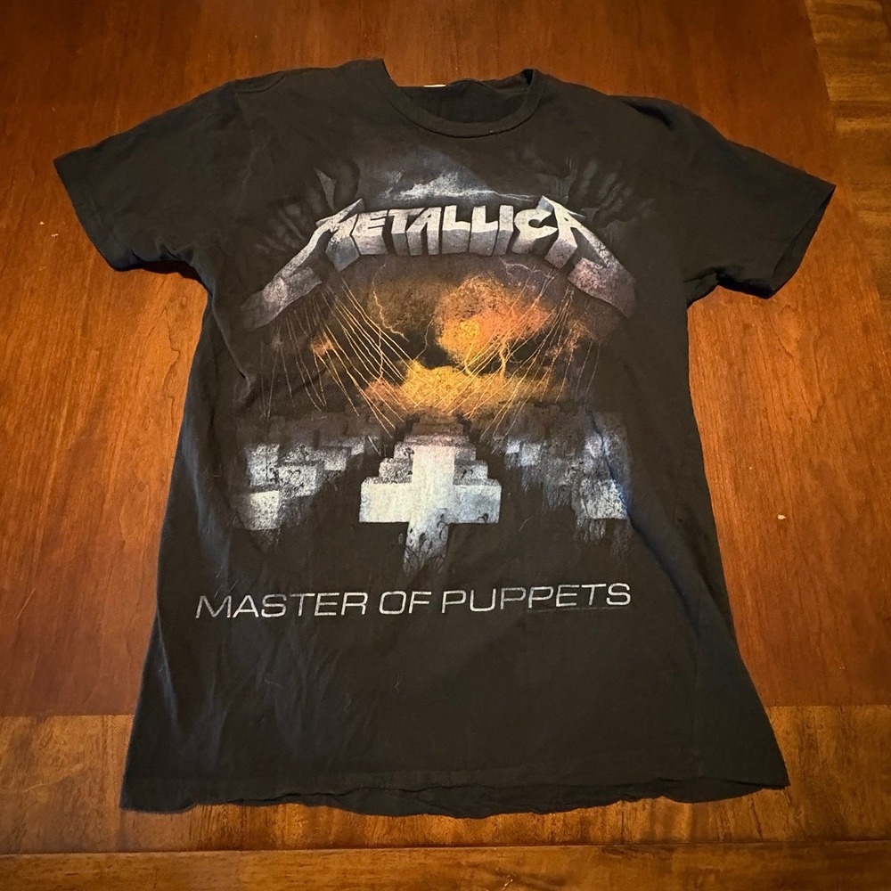 Metallica Master of Puppets Graphic Tee Black Size M‎ (Rock N Roll Licensing)